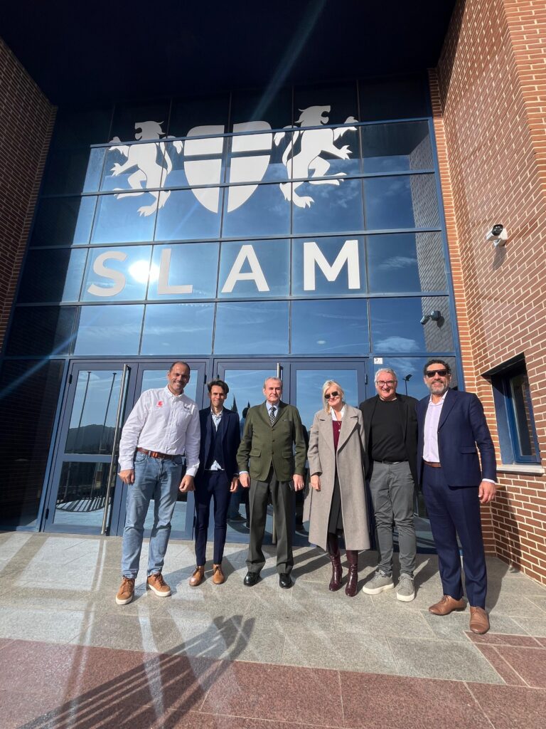 eab5395b-31c9-4399-b869-4bf18570fbee